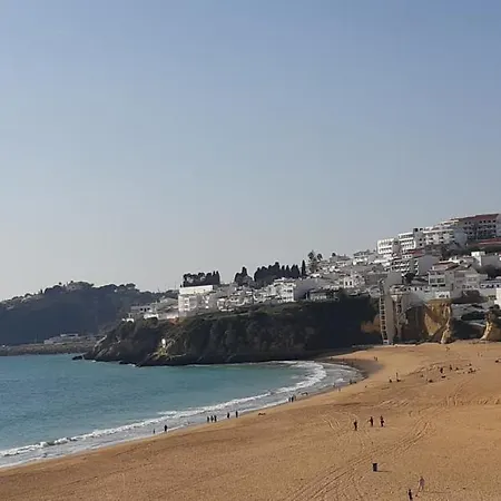 Daire Jeannie's Oura Estrela