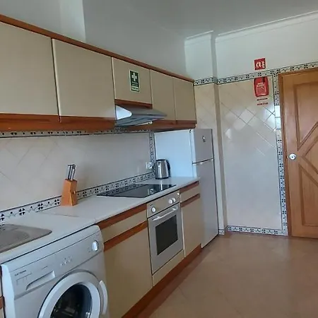 Jeannie's Oura Estrela Албуфейра