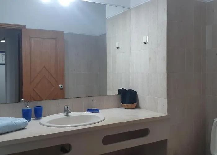 Апартаменти Jeannie's Oura Estrela