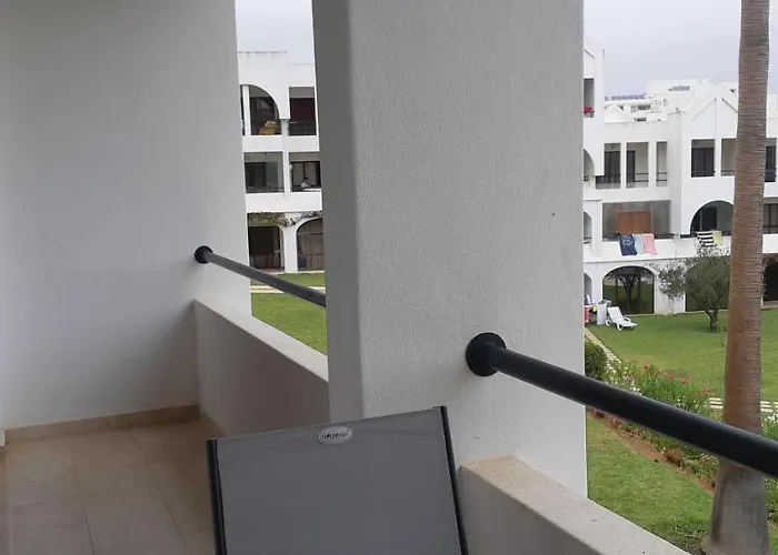 Апартаменти Jeannie's Oura Estrela *