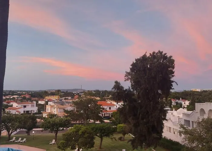 Jeannie's Oura Estrela Албуфейра