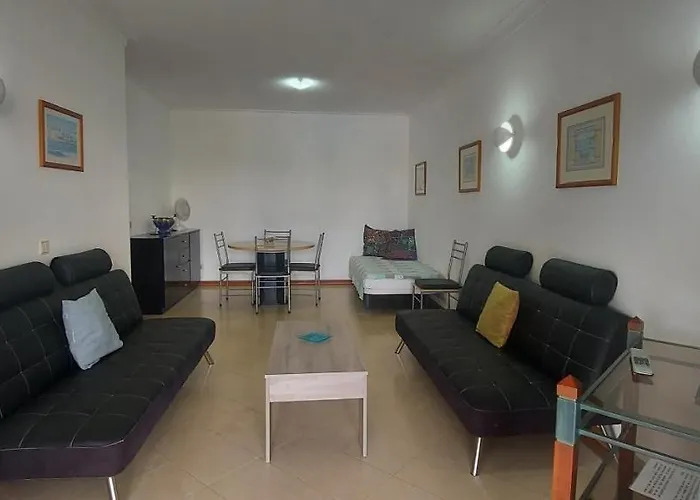 Jeannie's Oura Estrela *