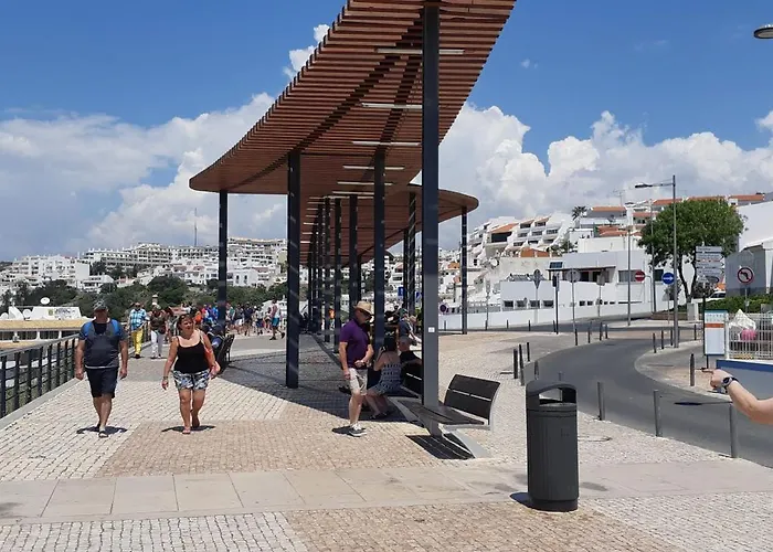 Апартаменти Jeannie's Oura Estrela *