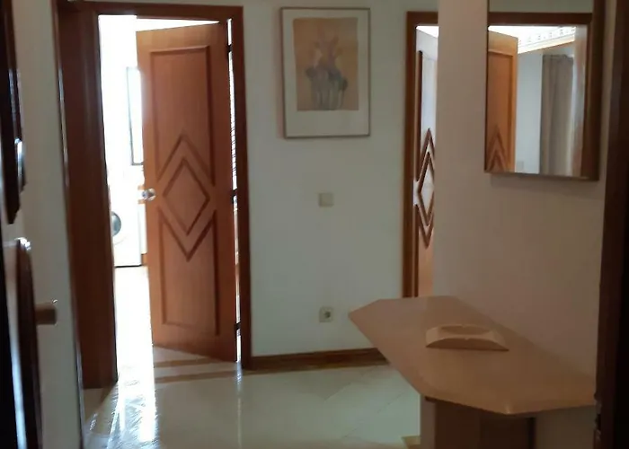 Jeannie's Oura Estrela *