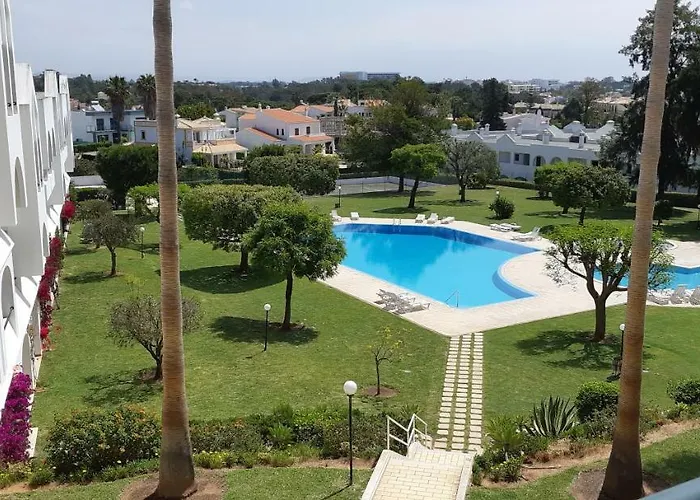 Jeannie's Oura Estrela Албуфейра