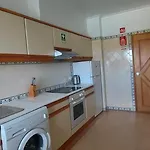 Jeannie's Oura Estrela البوفيرا