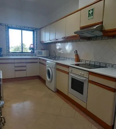 Jeannie's Oura Estrela Daire *