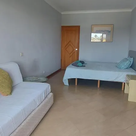 Jeannie's Oura Estrela