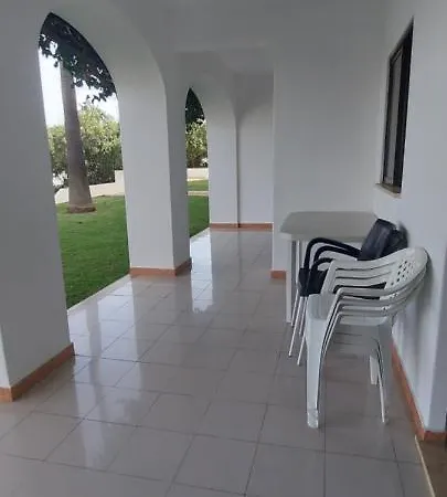 Daire Jeannie's Oura Estrela *