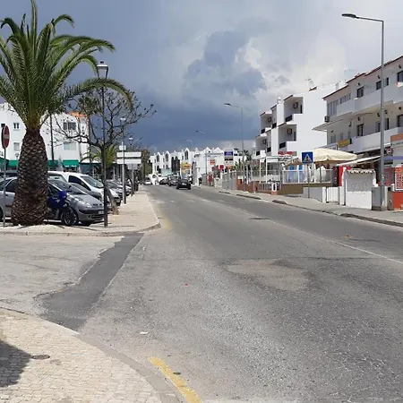 Jeannie's Oura Estrela Albufeira