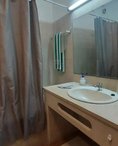 Jeannie's Oura Estrela