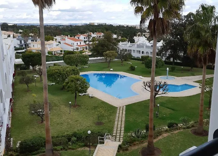 Apartment Jeannie's Oura Estrela *