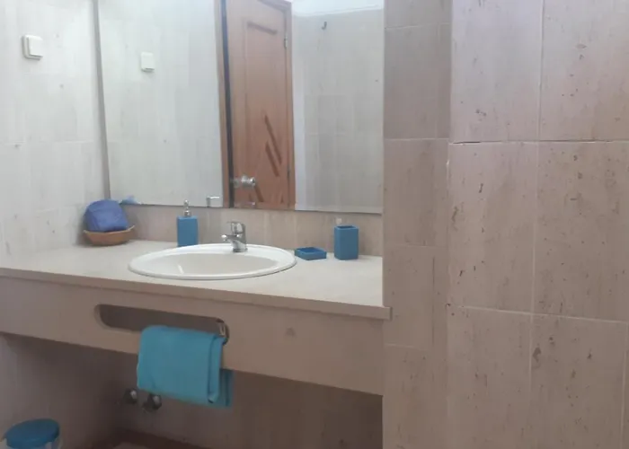 Jeannie's Oura Estrela